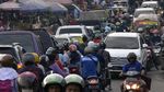 Pasar Tumpah Bikin Macet, Nih Potretnya