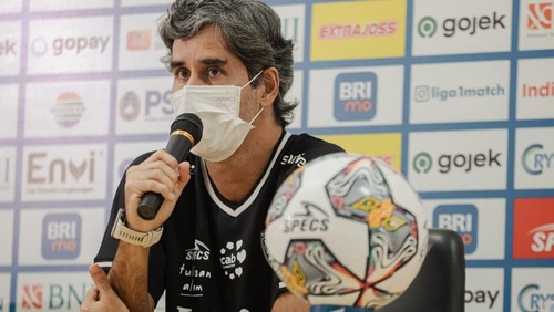 Pelatih Bali United Stefano Cugurra Teco. (Bali United Official)