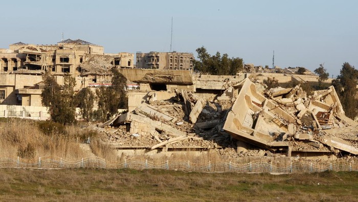 Penampakan Istana Megah Saddam Hussein Rusak Terbengkalai A view of the damaged palace of former Iraq President Saddam Hussein in Mosul, Iraq, February 15, 2023. REUTERS/Khalid al-Mousily