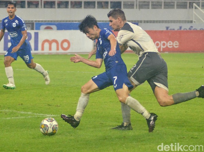 Penampilan pemain PSIS Semarang, Taisei Marukawa saat melawan Persib Bandung di Liga 1. Foto diunggah Selasa (28/3/2023).