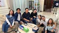 Ada selebritas lainnya, Ririn Ekawati dan Ibnu Jamil dalam kesempatan ini. Foto: instagram