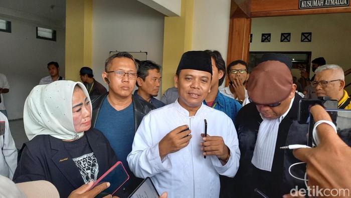 Sugi Nur Rahardja alias Gus Nur di PN Solo, Selasa (28/3/2023).