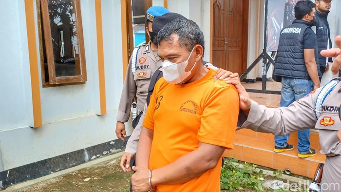 Warga Banjaran tanam ganja di halam rumahnya.