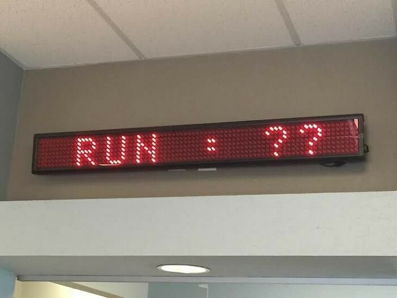 10 Tulisan Misterius dan Mengerikan, Run Bestie, Run!