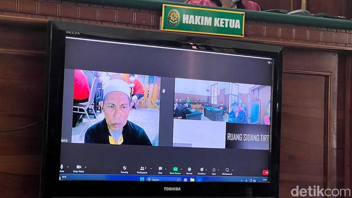 Aminudin pemimpin Khilafatul Muslimin Surabaya divonis 5 tahun bui