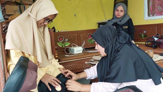 Kebaikan sahabat baik menginspirasi Siti Ningrum, penderita autoimun, untuk terus berjuang agar segera sembuh. Kini, Siti meningkatkan jumlah kontrol di RSPD.