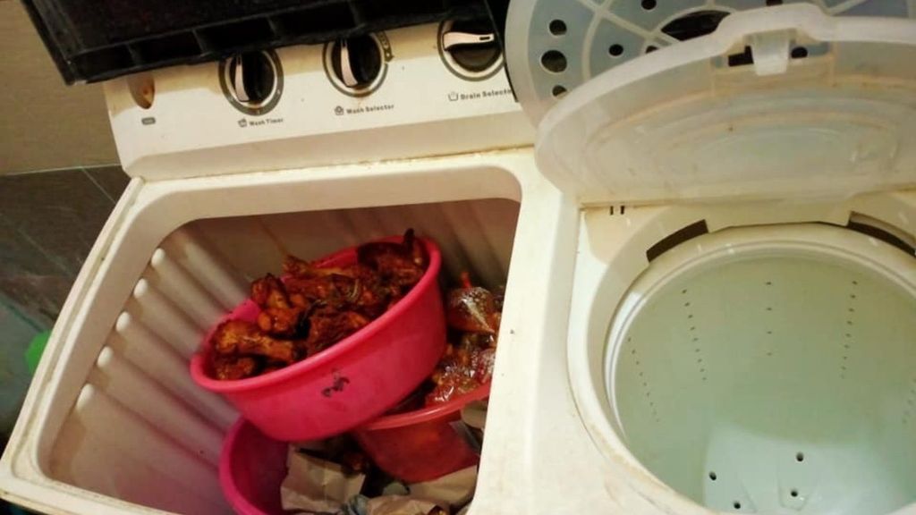 Bikin Mual! Restoran Ini Taruh Makanan di Dalam Mesin Cuci di Toilet