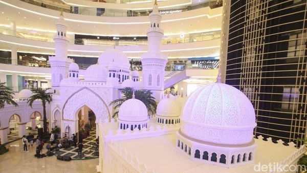 Bukan Masjid, Ornamen Timur Tengah Ini Ada di Mal Jakarta