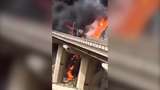 Detik-detik Bus Jemaah Umrah Terbakar di Saudi, Api Melambung Tinggi
