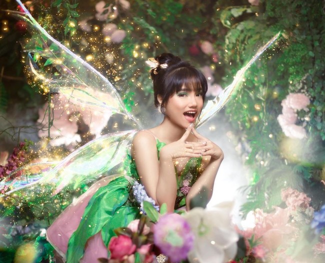 Sebelumnya Fuji memang kerap disebut-sebut netizen memiliki kemiripan dengan tokoh Tinkerbell. Melihat Fuji yang cosplay jadi Tinkerbell, penampilannya pun banjir pujian. Karakter tinkerbell emang cocok sih sama @fuji_an, komentar salah seorang netizen. Foto: Instagram/@fdphotography90