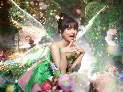 8 Gaya Fuji di Pemotretan Terbaru Banjir Pujian, Cosplay Jadi Tinkerbell
