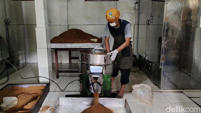 Gula Semut dari Lebak Tebus Pasar Internasional Permintaan gula semut dari Desa Hariang, Kecamatan Sobang, Lebak, Banten, terus meningkat setiap tahunnya. Permintaan bahkan datang dari pasar internasional.