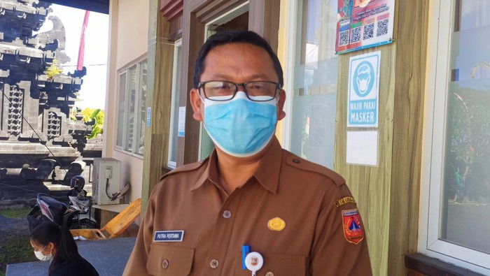 Dinkes Karangasem mencatat 38 anak balita terjangkit HIV-AIDS dari total 898 kasus yang diderita. Kebanyakan ditularkan dari orang tuanya.
