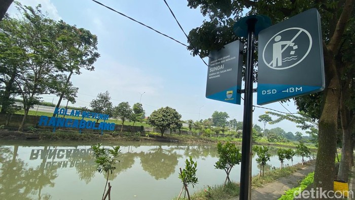 Kolam Retensi Rancabolang Bandung.