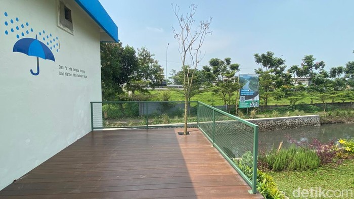 Kolam Retensi Rancabolang Bandung.