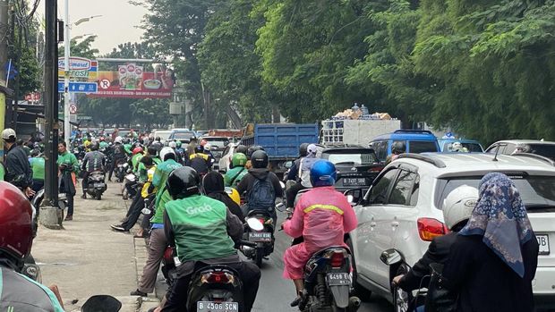 Macet di sekitar Stasiun Tanjung Barat (Devi-detikcom)