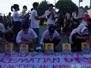 Gelar Aksi di Polda Sumut, Mahasiswa Minta Kapolres Samosir Dinonaktifkan