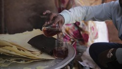 Menjajal Helo Murr, Minuman Khas Ramadan di Sudan