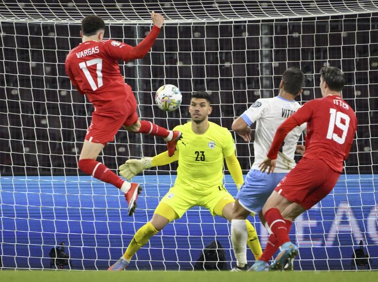 Momen Swiss Bantai Israel di Kualifikasi Euro 2024