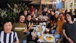 Keseruan Once Mekel saat Makan-makan Bareng Teman SMA