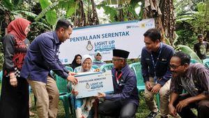 3.024 Warga Dapat Bantuan Pasang Listrik Gratis dari Donasi Pegawai PLN