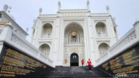 Penampakan Masjid Ramlie Musofa yang terletak di wilayah Sunter, Jakarta Utara, Rabu (29/3/2023).