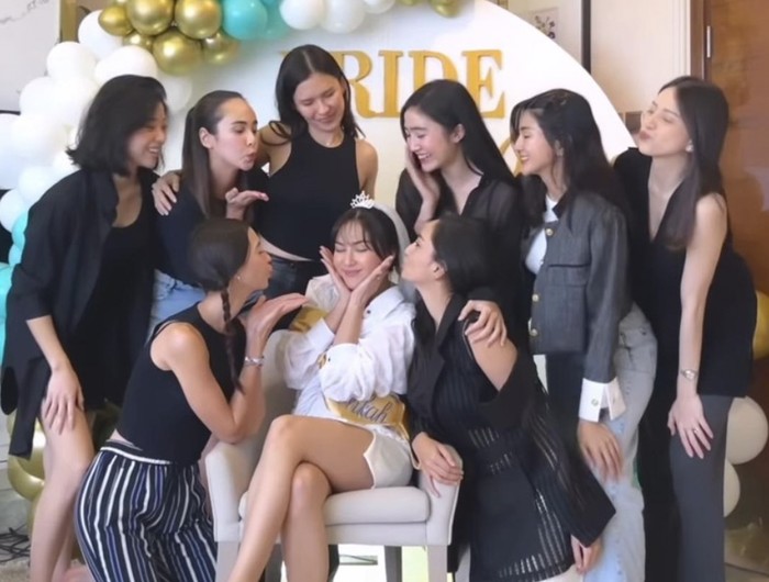 Pesona Jessica Mila Saat Belajar Baking dan Ngemil Croissant Pesona Jessica Mila Saat Belajar Baking dan Ngemil Croissant