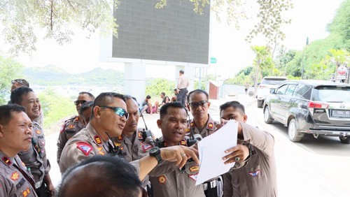 Polda NTT melakukan pengecekan jalur yang akan dilintasi oleh Delegasi KTT ASEAN di Labuan Bajo, Kabupaten Manggarai Barat, NTT pada Mei mendatang. (Istimewa)