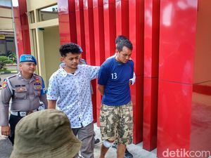 Gelap Mata Sales Roti Bacok Mantan Ketua KY gegara Terlilit Utang