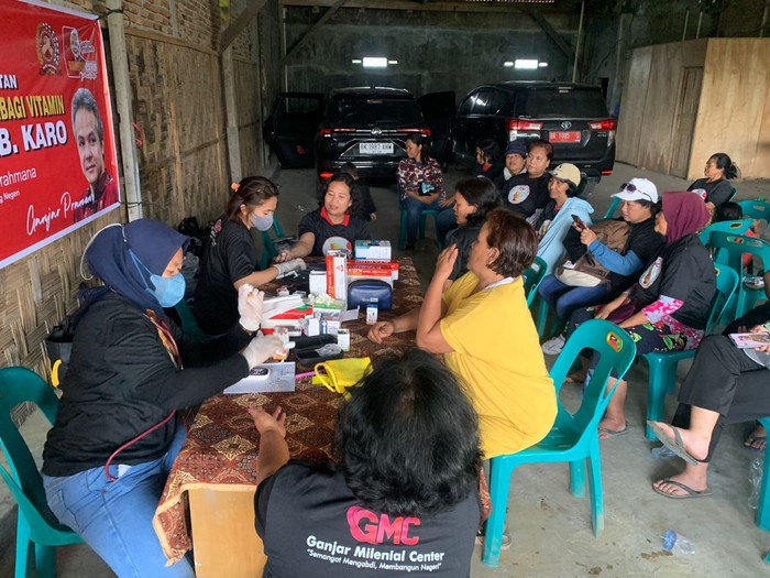 Posko Kesehatan Gratis Relawan Ganjar