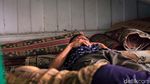Aksi Tidur Berjemaah di Masjid Saat Ramadan