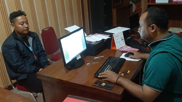 pria blitar diamankan karena menjual petasan