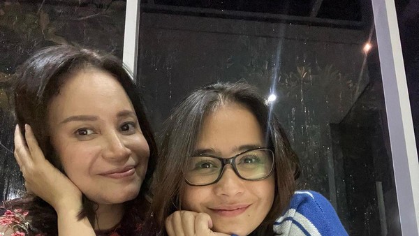 5 Momen Prilly Latuconsina dan Rossa Sahur Bareng, Bicarakan Hal Ini