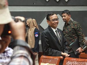 Mahfud Md: Saya Menantang karena Menjawab Tantangan