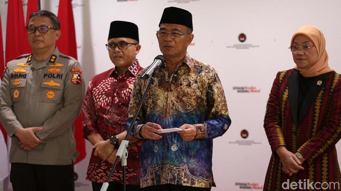 SKB 3 Menteri yang mengatur cuti bersama Lebaran 2023 resmi direvisi. Libur Lebaran kini digeser dan ditambah satu hari.