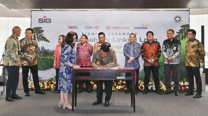 Semen Baturaja Raih Kredit Sindikasi Berkelanjutan Rp 901,4 M Semen Baturaja Raih Kredit Sindikasi Berkelanjutan Rp 901,4 M