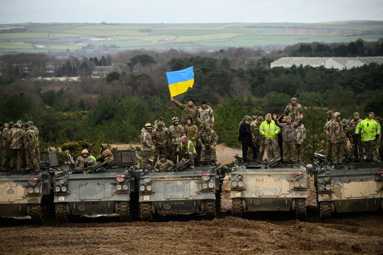 Tank Challenger 2 Inggris