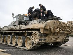 Senjata Baru Ukraina: Tank Inggris yang Tak Pernah Dihancurkan Musuh