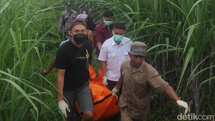 Temuan mayat ibu dan bayinya di tengah kebun tebu Kediri