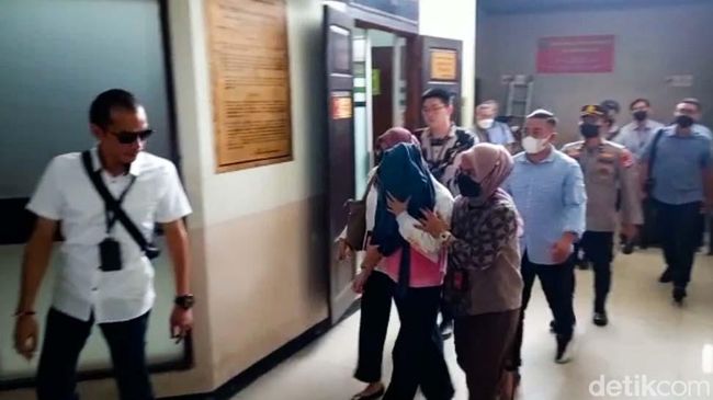 Tiba di PN Jaksel, AG Pacar Mario Dandy Jalani Diversi