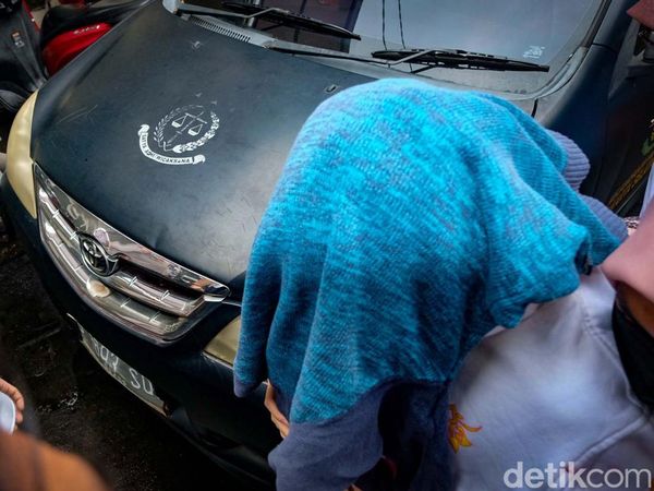 Tiba di PN Jaksel, AG Pacar Mario Dandy Jalani Diversi