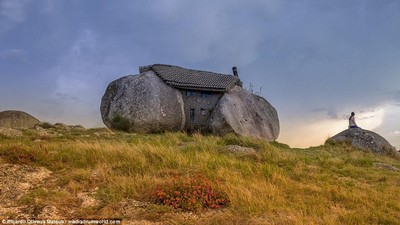Ada Lho, Rumah Flinstones di Dunia Nyata