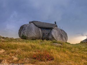 Ada Lho, Rumah Flinstones di Dunia Nyata