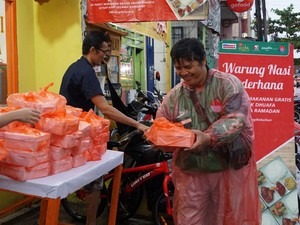 Alfamart dan Heinz ABC Gelar Warteg Gratis untuk Duafa di Aceh-Sulawesi