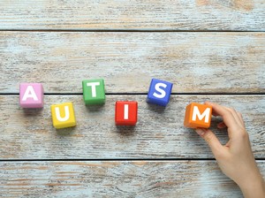 Ciri-Ciri dan Gejala Umum ASD, Faktor Risiko, serta Diagnosisnya