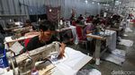 Begini Kesibukan Pabrik Mukena Penuhi Pesanan Jelang Lebaran