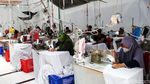 Begini Kesibukan Pabrik Mukena Penuhi Pesanan Jelang Lebaran