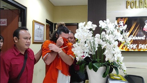 Buronan Interpol asal Belarus Aliaksei Bozik ditangkap oleh Subdit IV PPA Ditreskrimum Polda Bali.