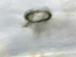 Lingkaran Hitam Misterius di Langit Rusia Bikin Geger