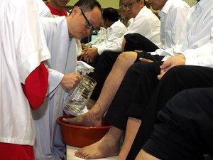 Sejarah Perayaan Kamis Putih: Awal Trihari Suci menuju Paskah